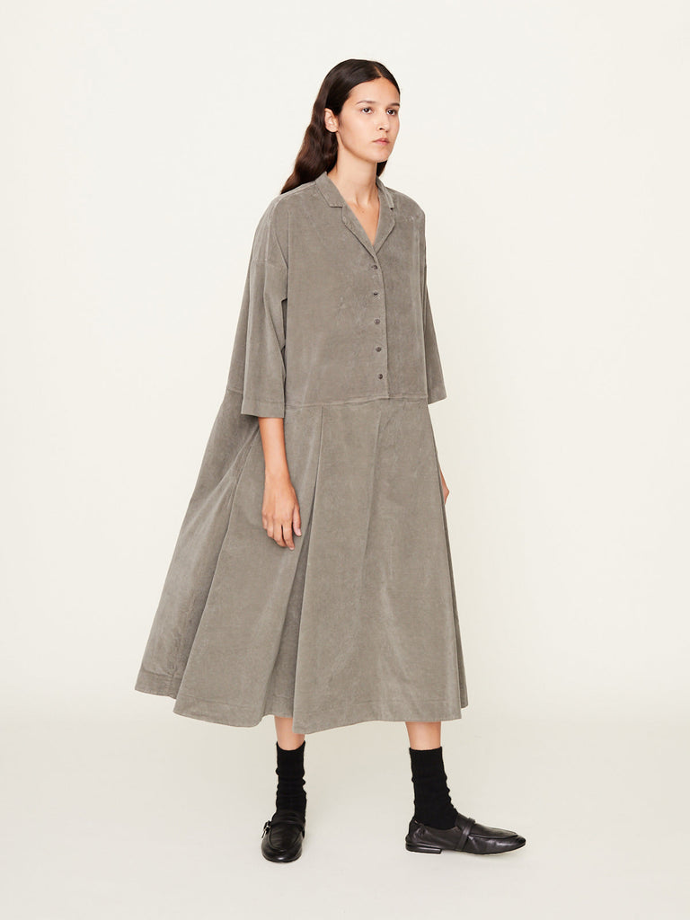 Album di Famiglia - Tailored Collar Dress in Taupe