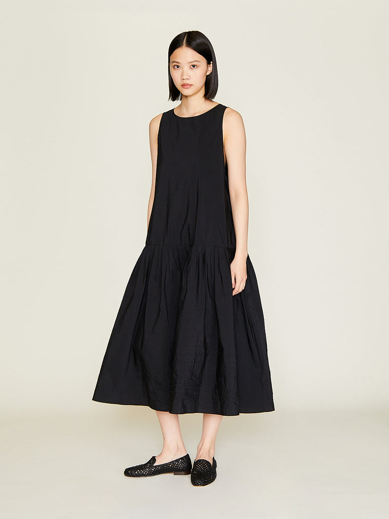 Apuntob - Dress in Black