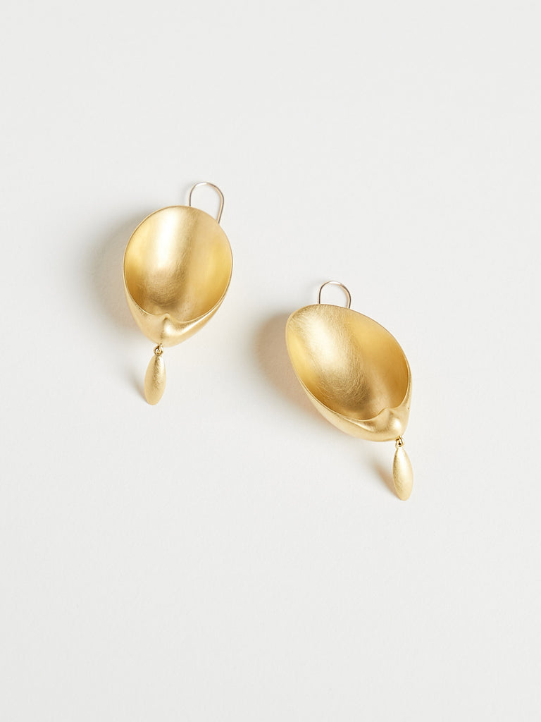 Ted Muehling - Slipper Shell Earrings in 24k Yellow Gold Plating