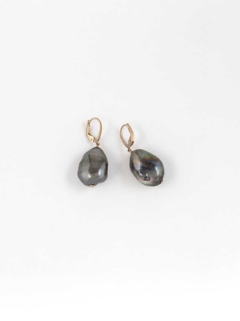 Anaconda - Momo' Pearls Earrings in WG 19K with 47.47ct Tahiti Pearls