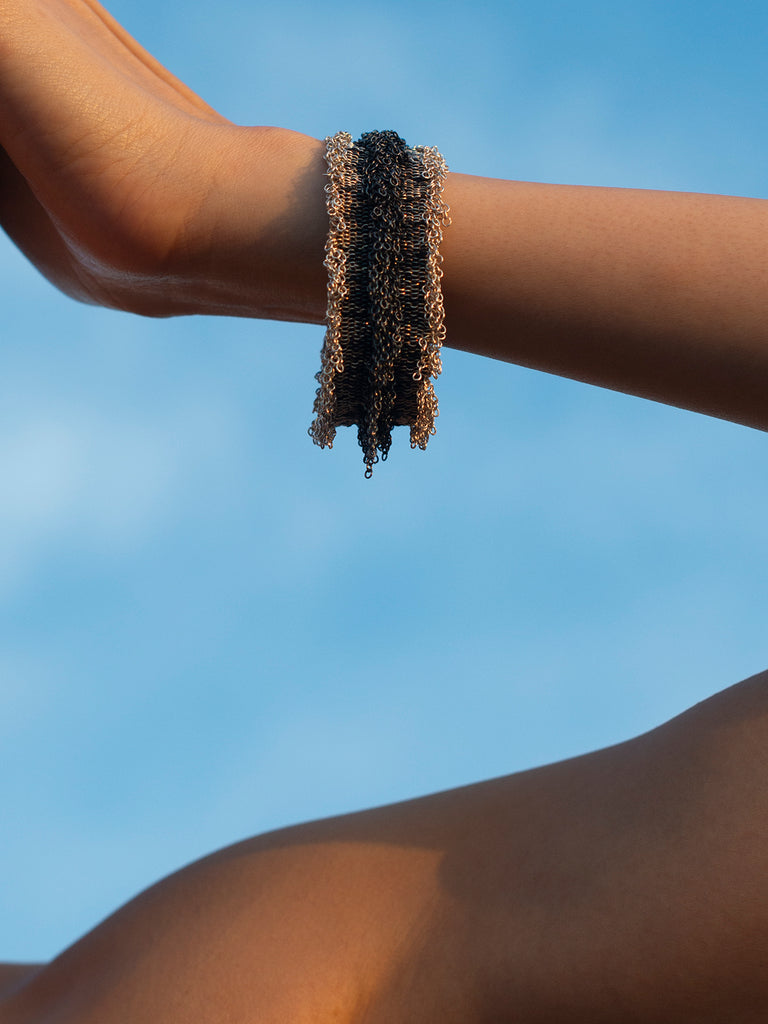 Stephanie Schneider 017.26 XY Oxidised/Silver/Silk Chain Bracelet in Anthracite