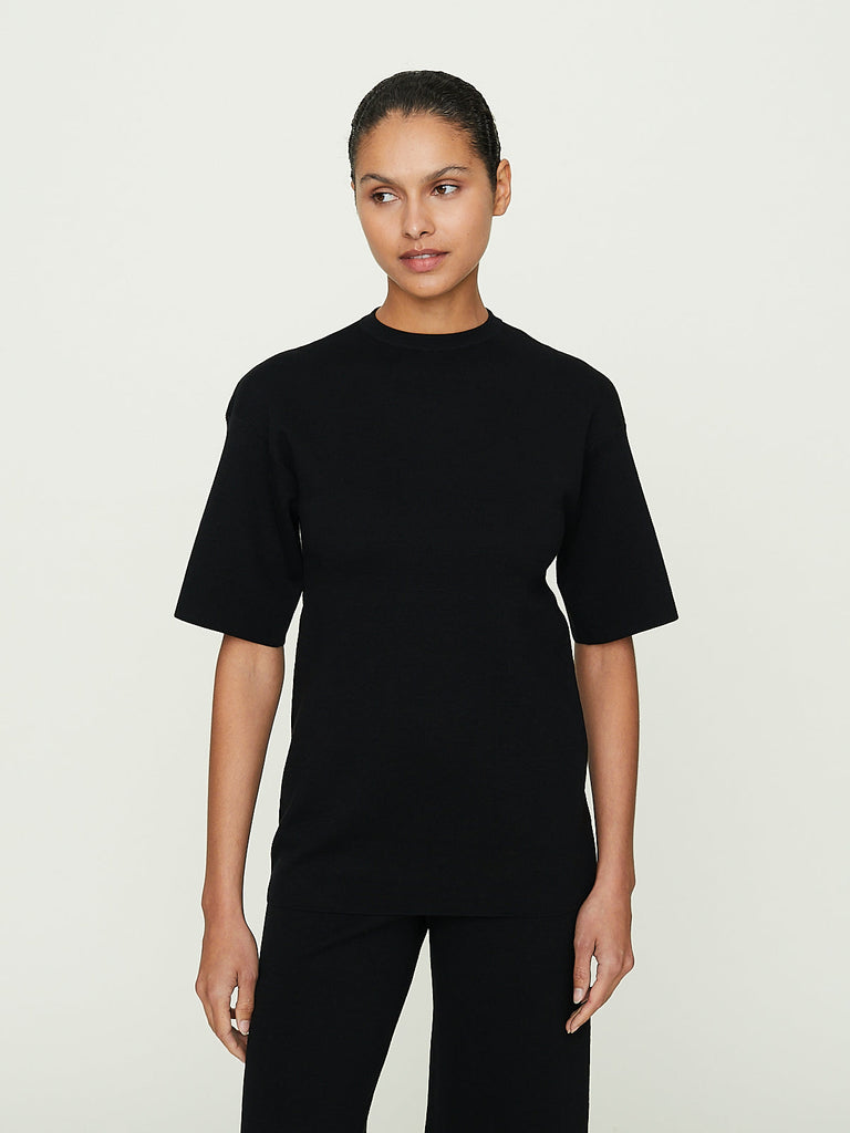 Fforme Dwyn Sweater T-Shirt in Black