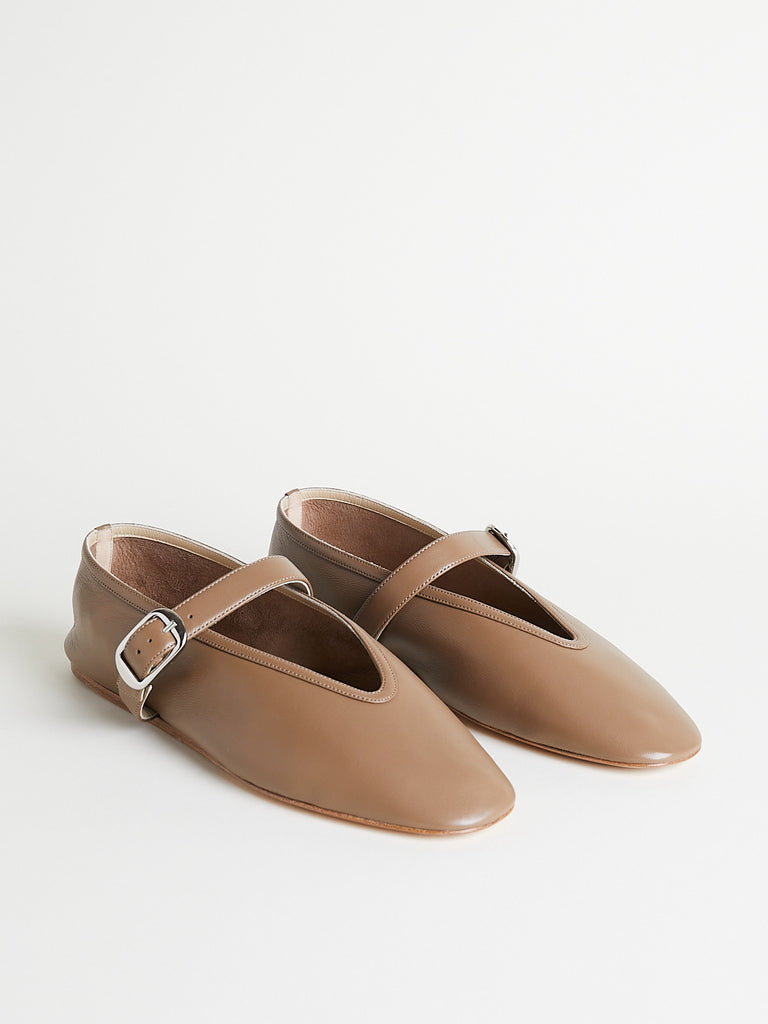 Le Monde Béryl Stella Slipper in Taupe Leather